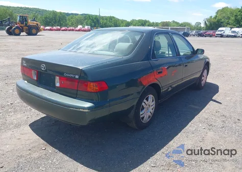 2000 Toyota Camry Le из США, поврежденный, VIN 4T1BG28K9YU968930